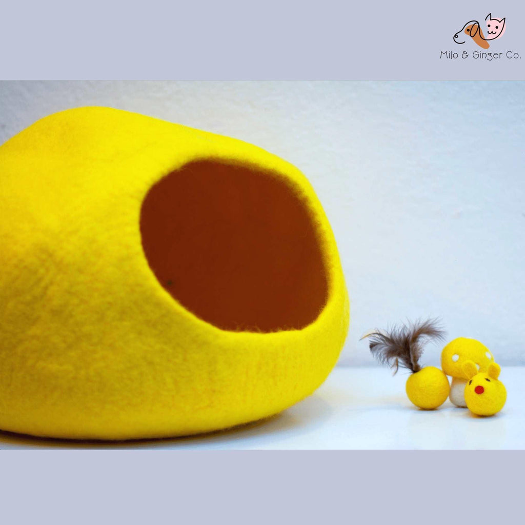 Cat Caves with Toys - Yak9 Chews