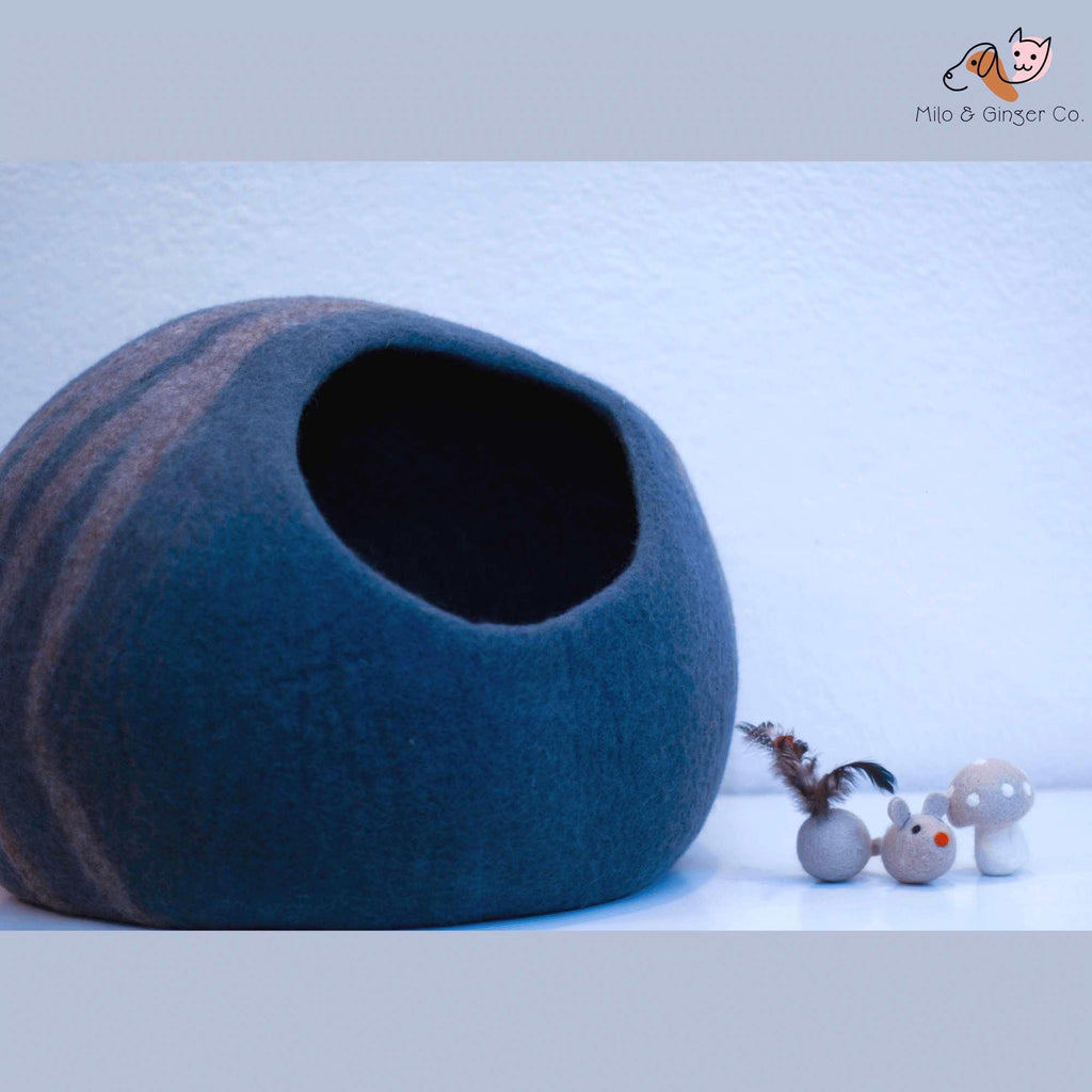 Cat Caves with Toys - Yak9 Chews